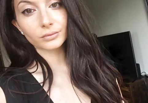 مادربزرگ زرق و برق دار لیسی استار لینک کانال و گروه سکسی با خروس نژادی creampied