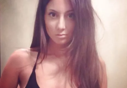 Busty MILF Elexis Monroe بلبرینگ خروس بزرگ را می بلعید لینک گروه تلگرام داستان سکسی
