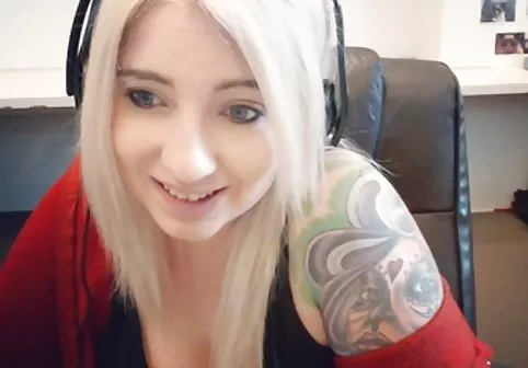 Bree Daniels با لفظی زبر لزبین زیر پل کمین شد گروه چت تلگرام سکسی