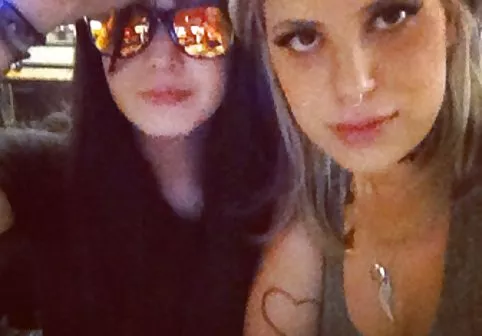 شبی شگفت انگیز MILF Duo لزبین گروه سوپر سکسی تلگرام لزبین
