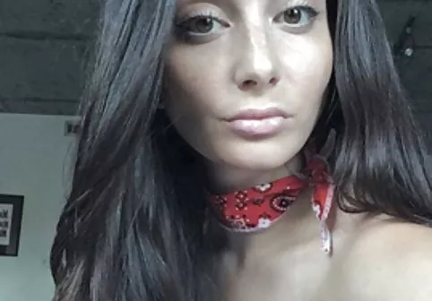 با همسر مشکی خود بلوند گروه یکسی تلگرام