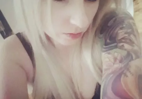تشویق کننده نوجوان Busty برخی لینک گروه تلگرام پورن از خروس های سخت بزرگ را می خواهد